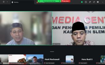 foto rapat daring