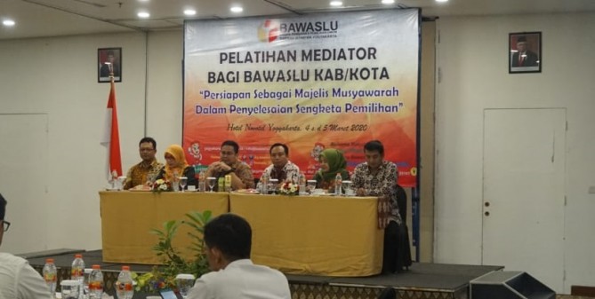 Anggota Bawaslu Sleman dilatih jadi Mediator