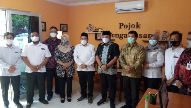 Pojok Pengawasan dan Ruang PPID Bawaslu Kabupaten Sleman Diresmikan...
