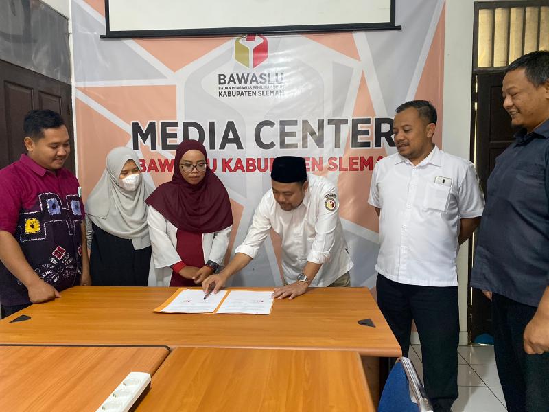 Bawaslu Sleman Lanjutkan Kerjasama dengan MQ FM