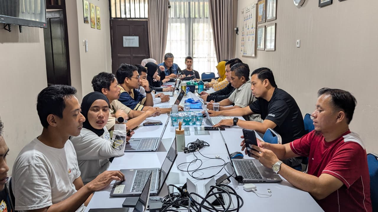 foto rapat internal