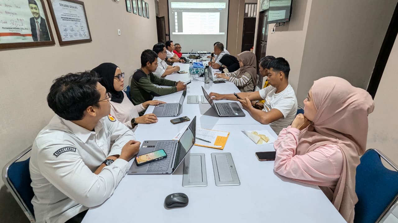 foto rapat internal