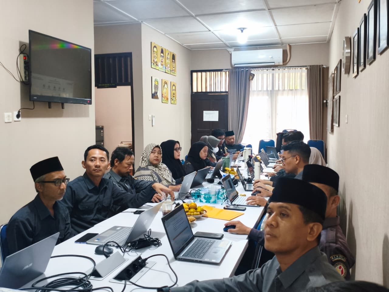 foto rapat internal