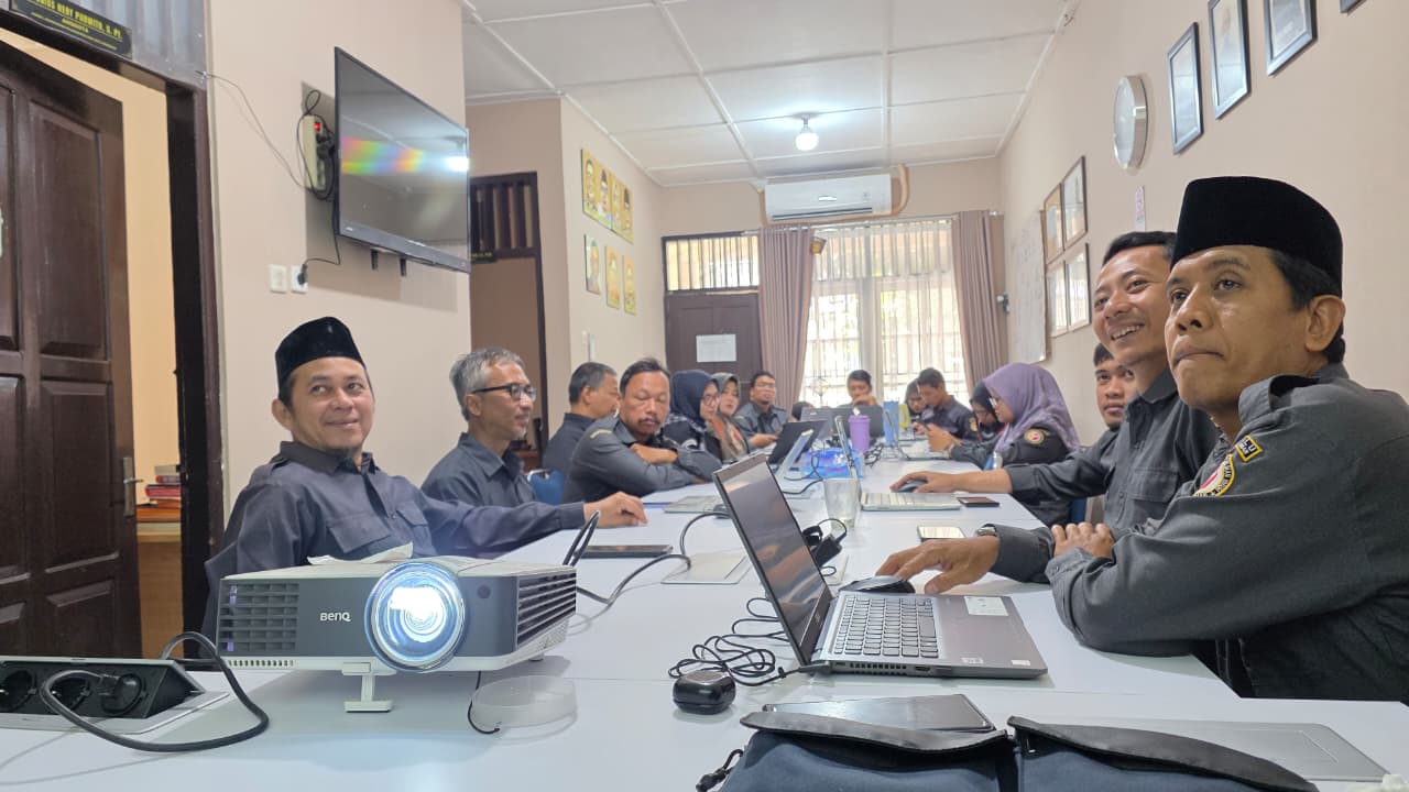 foto rapat internal