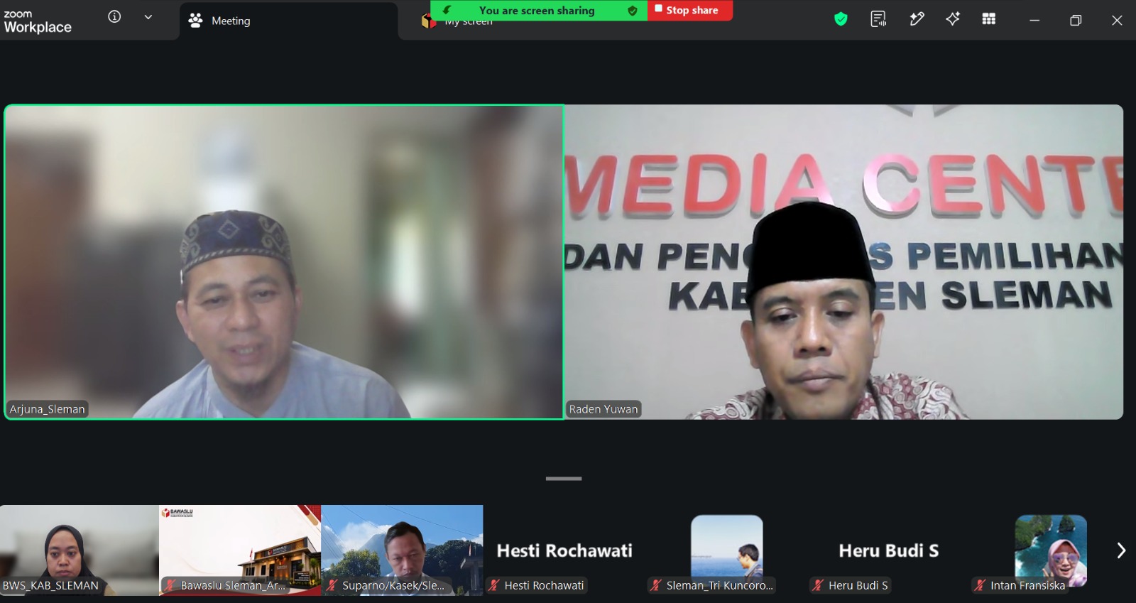 foto rapat daring