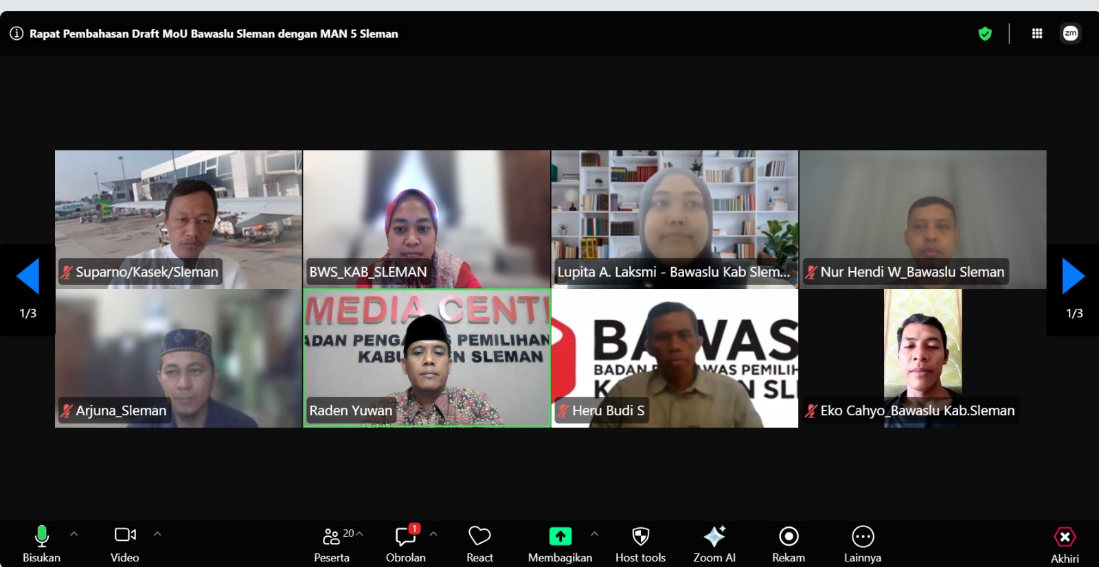 foto rapat internal
