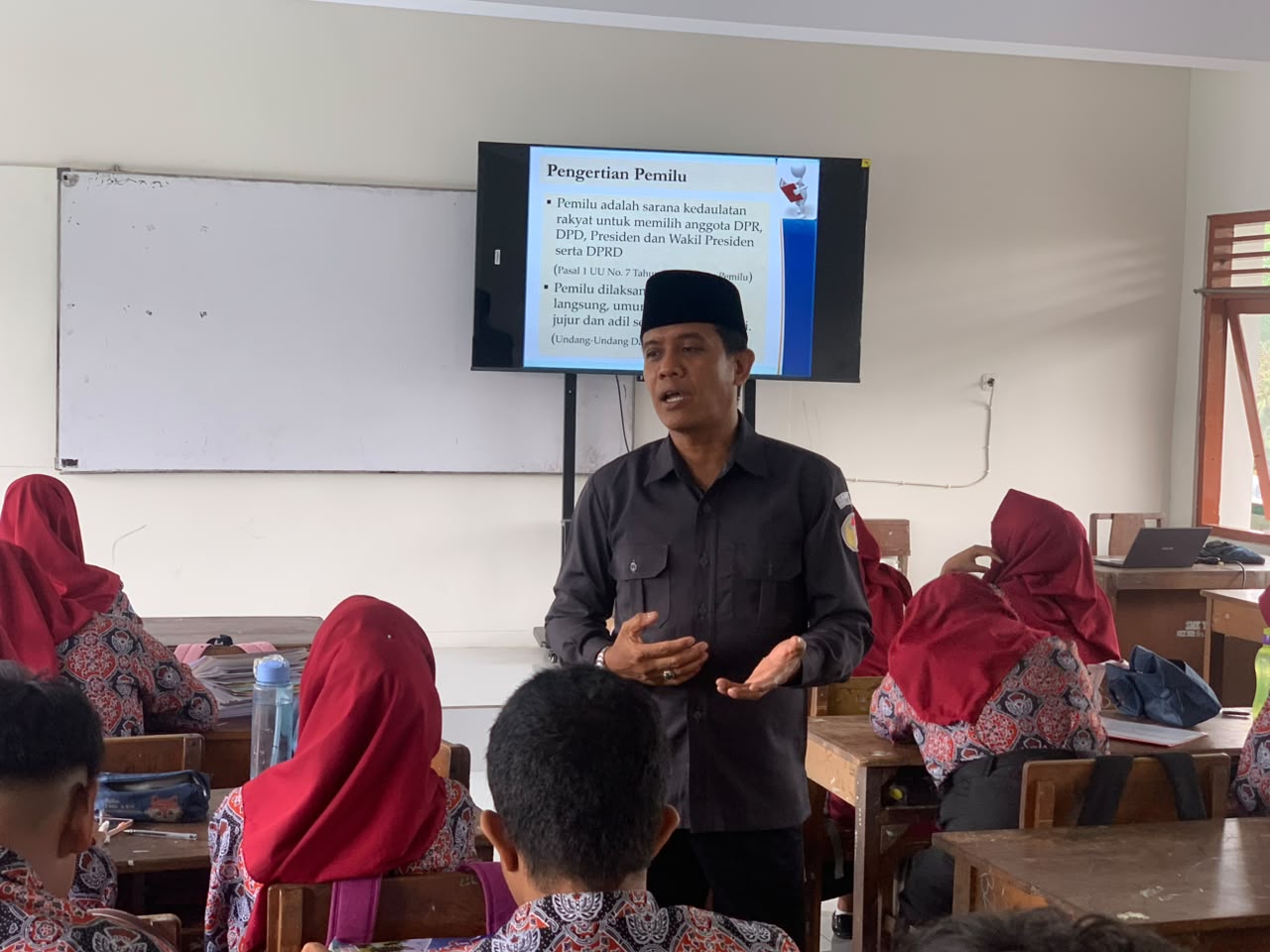 Foto Kegiatan "Bawaslu Goes to School" di SMK YPKK 2 Sleman