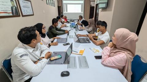 foto rapat internal
