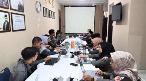 foto rapat internal