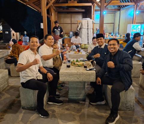 Foto Diskusi Bawaslu Sleman dengan Lurah Sambirejo Prambanan