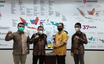 Serahkan Laporan Akhir Pengawasan ke Bawaslu RI