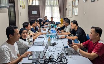 foto rapat internal