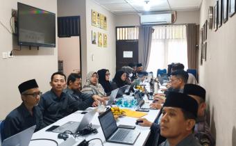 foto rapat internal