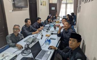 foto rapat internal