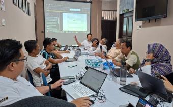 foto rapat internal