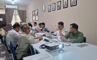 foto rapat internal
