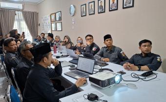 foto rapat internal
