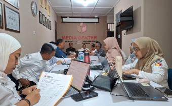 foto rapat bersama KPU